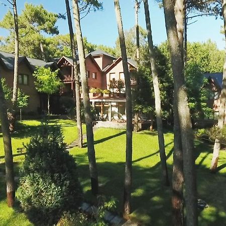 Refugio Del Bosque Villa Carilo Bagian luar foto
