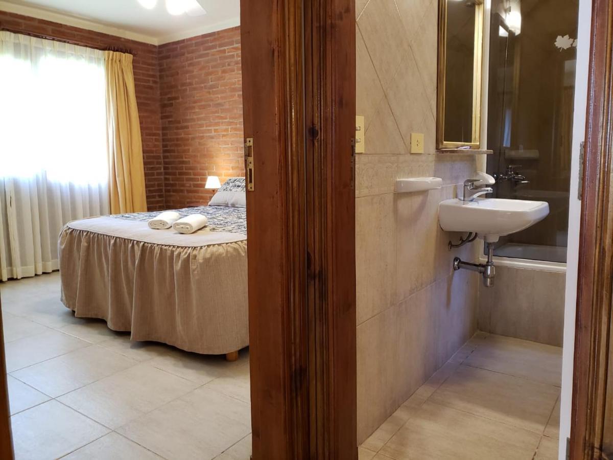 Refugio Del Bosque Villa Carilo Bagian luar foto