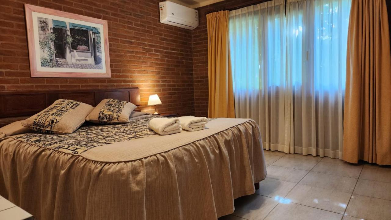 Refugio Del Bosque Villa Carilo Bagian luar foto