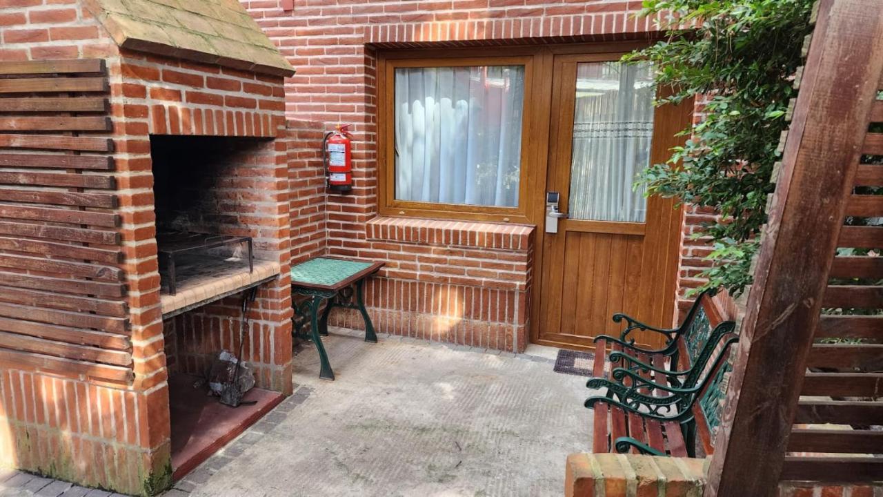 Refugio Del Bosque Villa Carilo Bagian luar foto