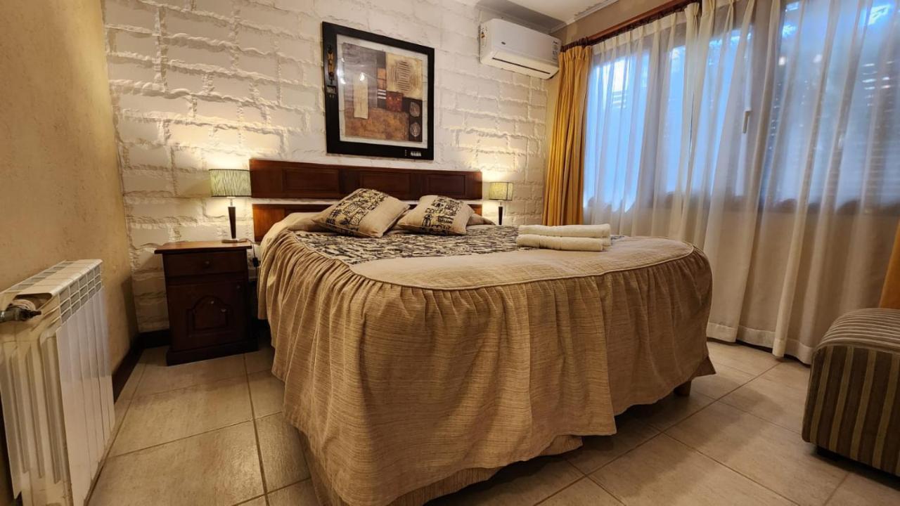 Refugio Del Bosque Villa Carilo Bagian luar foto