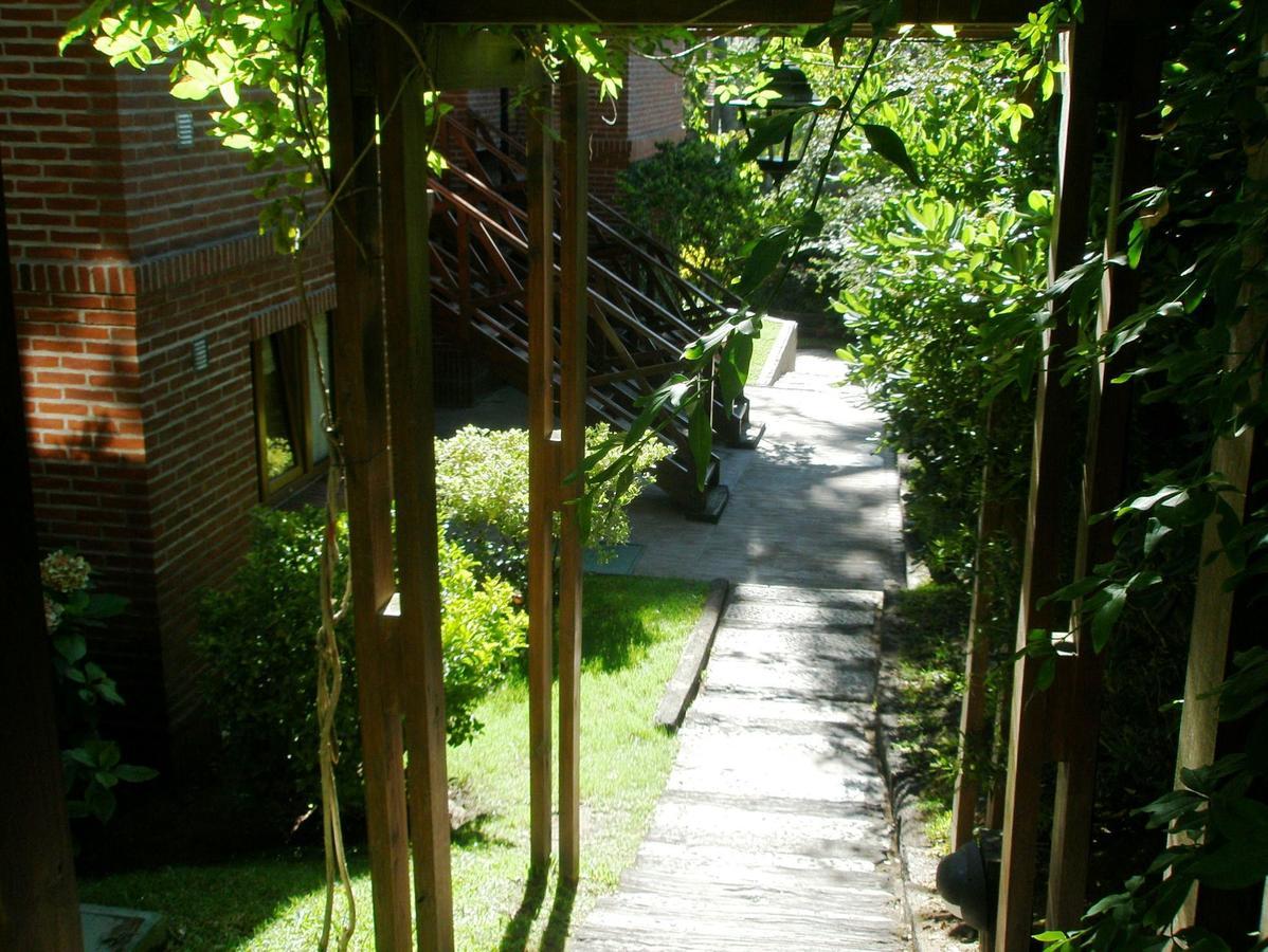 Refugio Del Bosque Villa Carilo Bagian luar foto