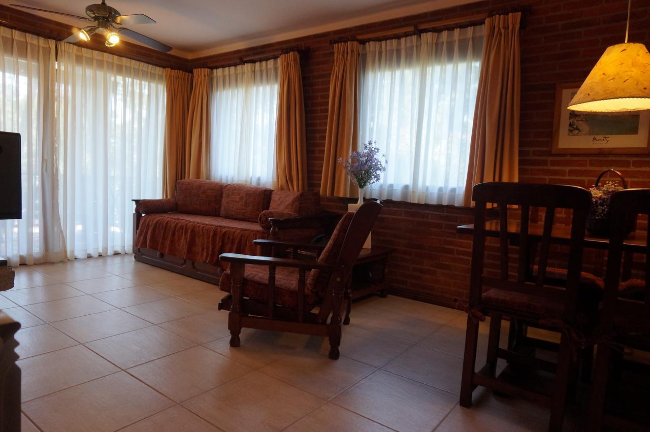 Refugio Del Bosque Villa Carilo Bagian luar foto