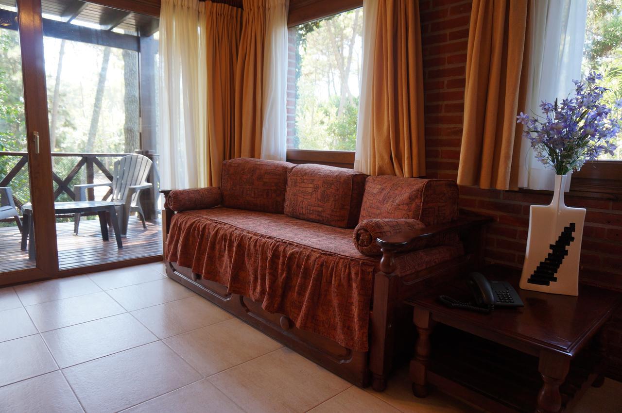 Refugio Del Bosque Villa Carilo Bagian luar foto