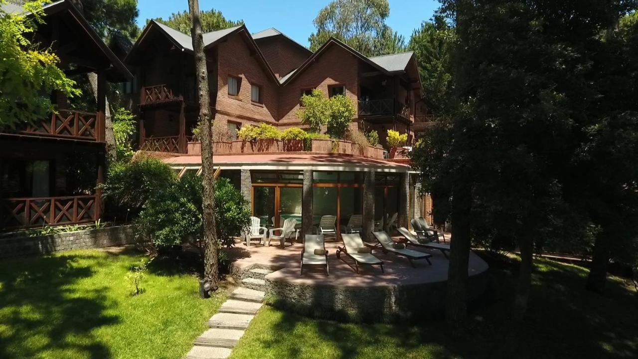 Refugio Del Bosque Villa Carilo Bagian luar foto