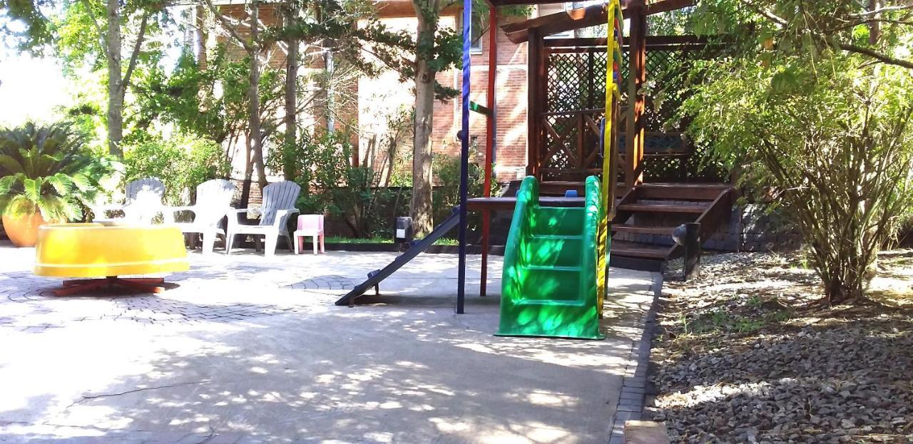 Refugio Del Bosque Villa Carilo Bagian luar foto